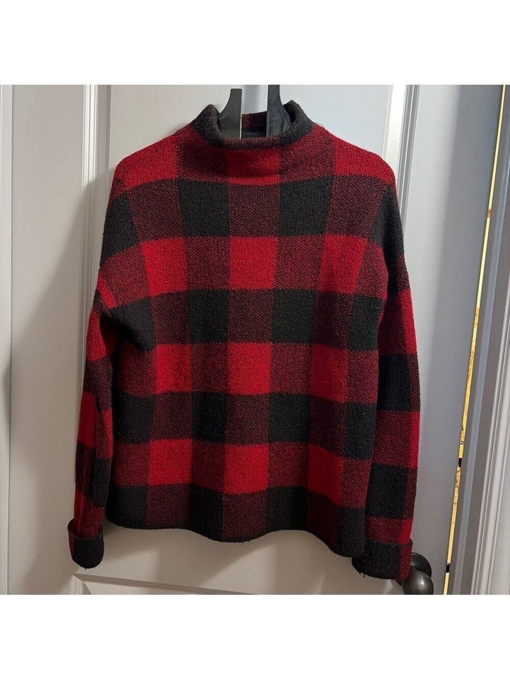 Women's TAHARI Cowl Neck Sweater M Red Black Buffalo Plaid - Picture 4 of 4